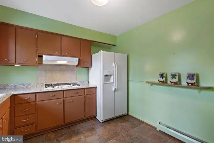 2534 Roswell Ct, Falls Church, Virginia 22043