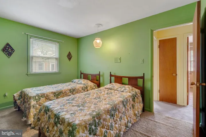 2534 Roswell Ct, Falls Church, Virginia 22043