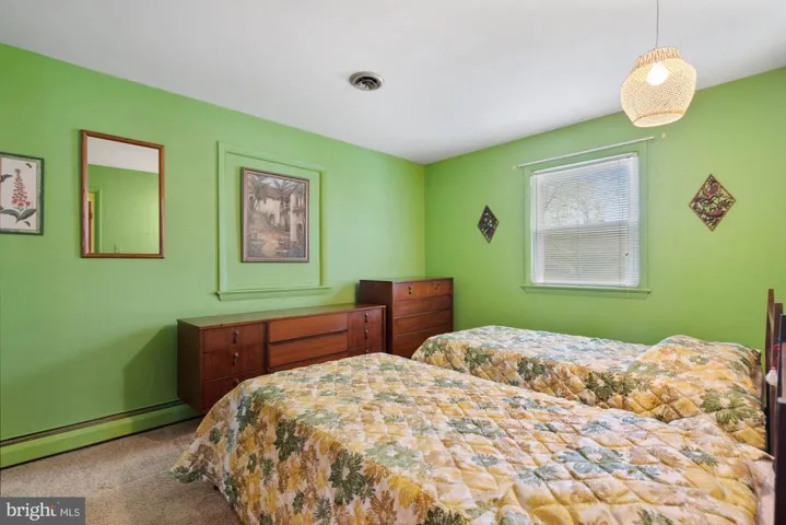 2534 Roswell Ct, Falls Church, Virginia 22043