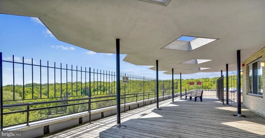 6631 Wakefield Dr #702, Alexandria, Virginia 22307