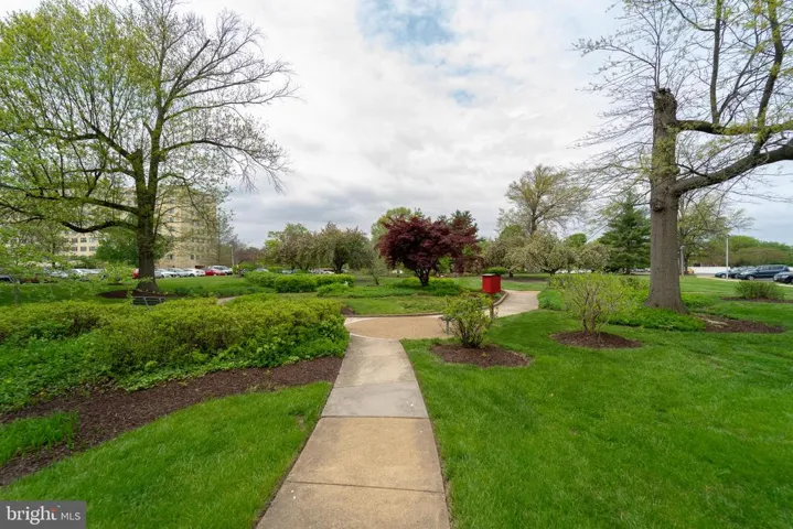 6631 Wakefield Dr #702, Alexandria, Virginia 22307