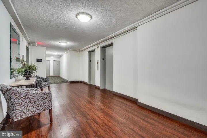6631 Wakefield Dr #702, Alexandria, Virginia 22307