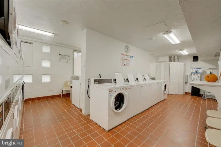 6631 Wakefield Dr #702, Alexandria, Virginia 22307