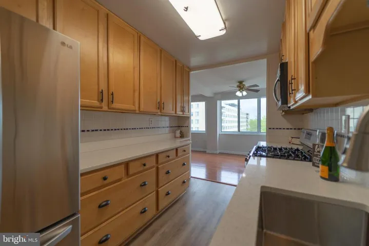 6631 Wakefield Dr #702, Alexandria, Virginia 22307