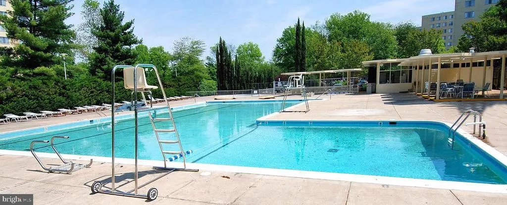 6631 Wakefield Dr #702, Alexandria, Virginia 22307