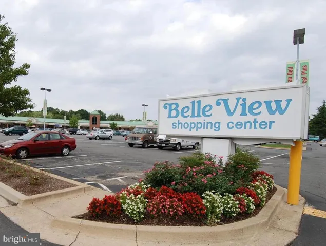 6631 Wakefield Dr #702, Alexandria, Virginia 22307