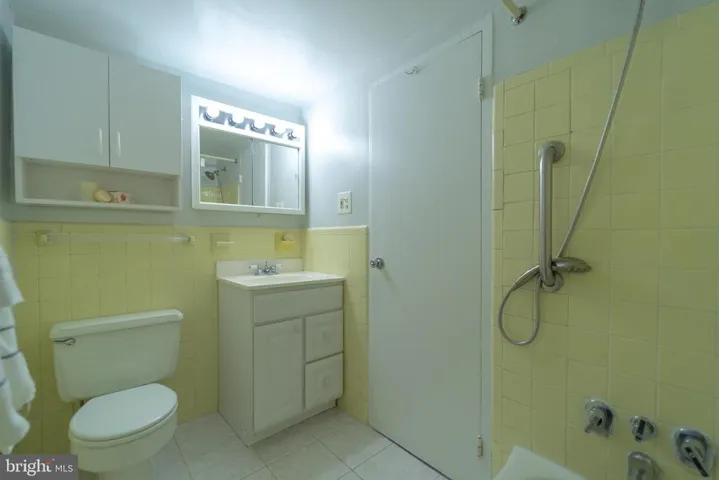 6631 Wakefield Dr #702, Alexandria, Virginia 22307
