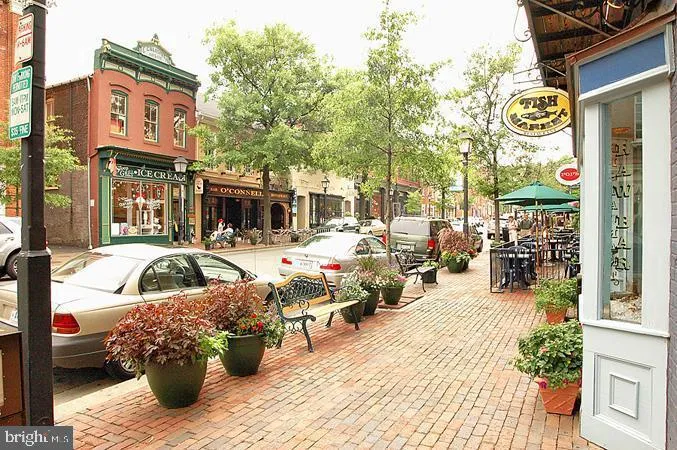 6631 Wakefield Dr #702, Alexandria, Virginia 22307