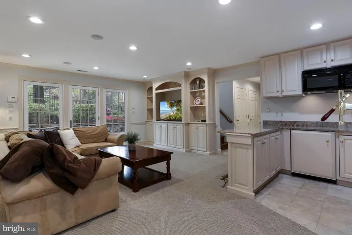 3818 N Randolph Ct, Arlington, Virginia 22207