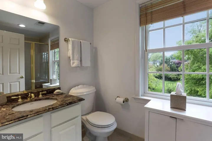 3818 N Randolph Ct, Arlington, Virginia 22207