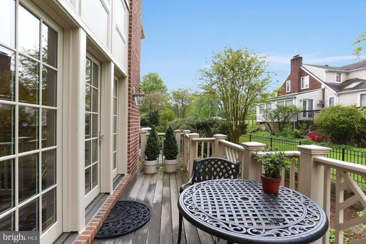 3818 N Randolph Ct, Arlington, Virginia 22207