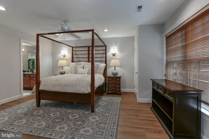 3818 N Randolph Ct, Arlington, Virginia 22207