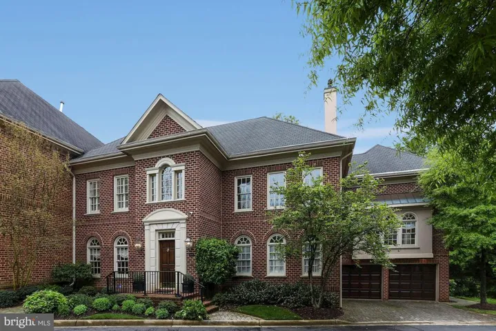 3818 N Randolph Ct, Arlington, Virginia 22207