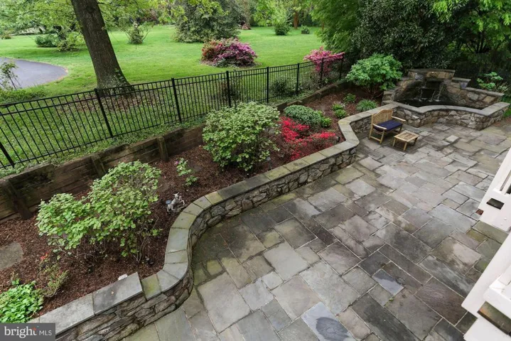 3818 N Randolph Ct, Arlington, Virginia 22207