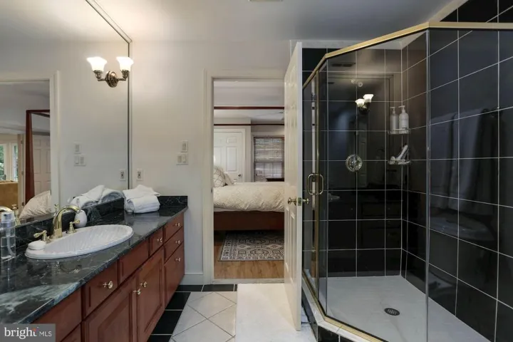 3818 N Randolph Ct, Arlington, Virginia 22207