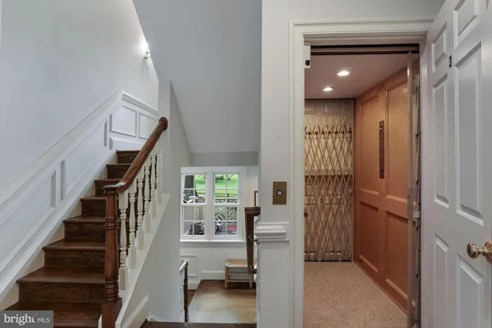 3818 N Randolph Ct, Arlington, Virginia 22207