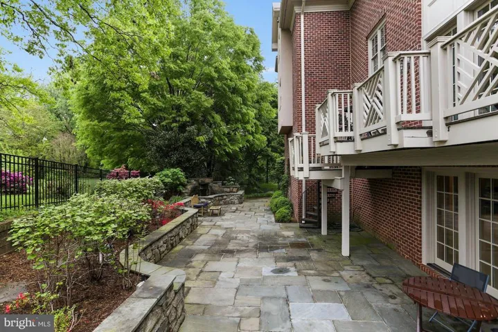 3818 N Randolph Ct, Arlington, Virginia 22207