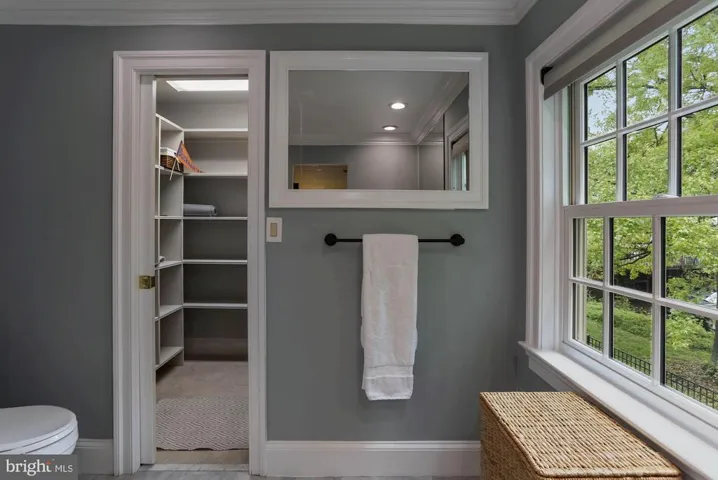 3818 N Randolph Ct, Arlington, Virginia 22207