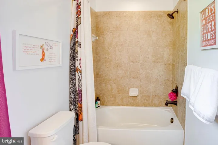 17100 Gullwing Dr, Dumfries, Virginia 22026