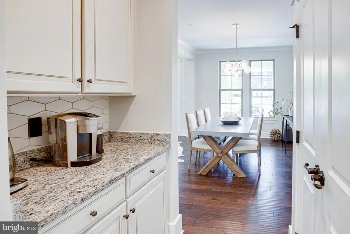 17100 Gullwing Dr, Dumfries, Virginia 22026
