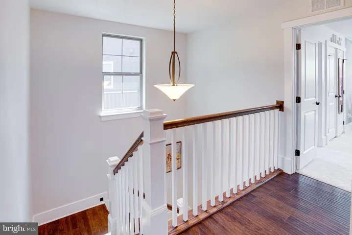 17100 Gullwing Dr, Dumfries, Virginia 22026