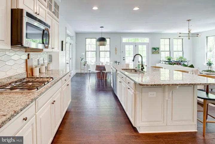 17100 Gullwing Dr, Dumfries, Virginia 22026