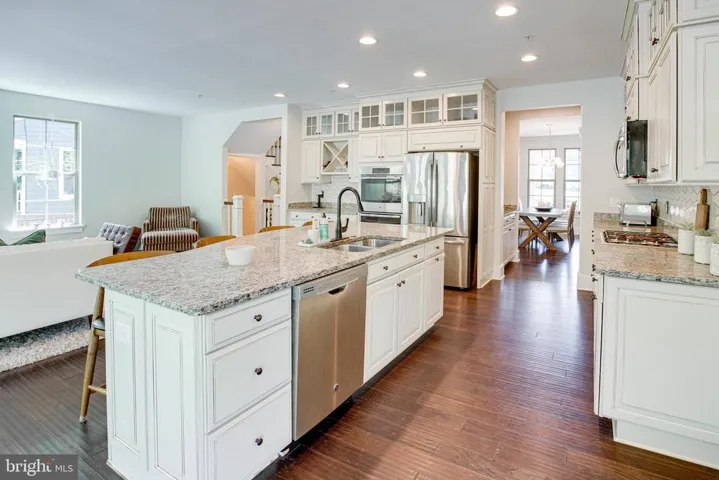 17100 Gullwing Dr, Dumfries, Virginia 22026