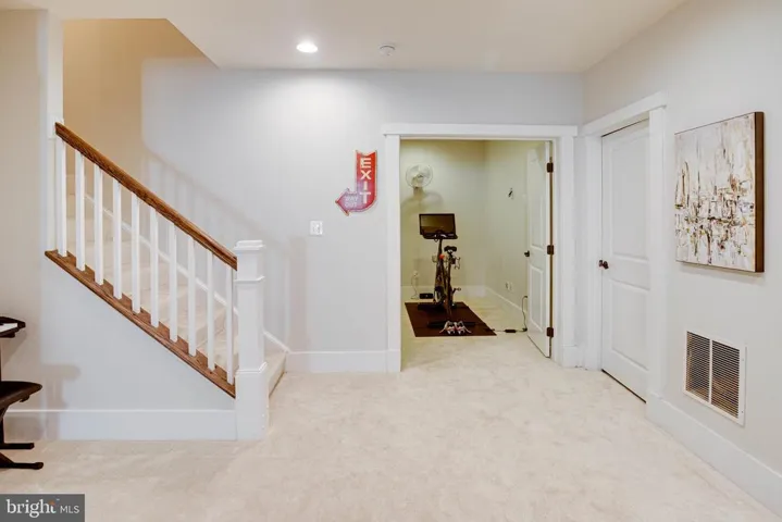 17100 Gullwing Dr, Dumfries, Virginia 22026