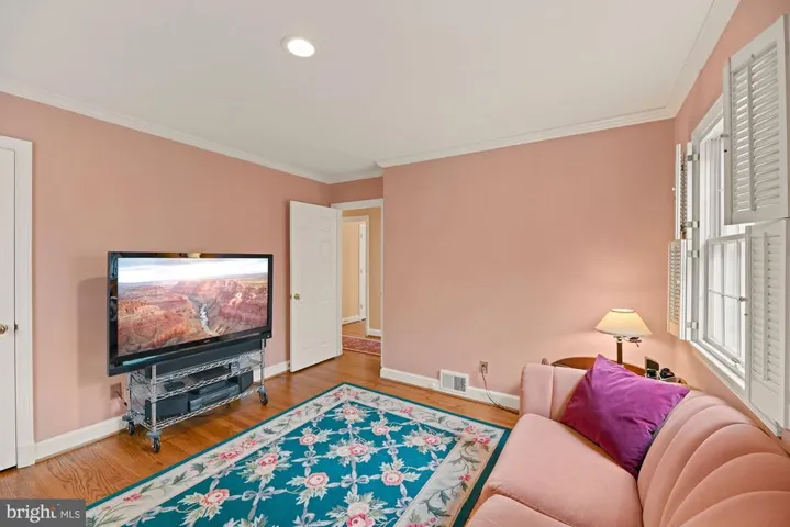 2710 N Brandywine St, Arlington, Virginia 22207