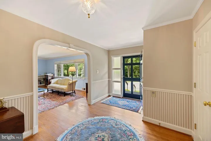 2710 N Brandywine St, Arlington, Virginia 22207