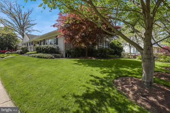 2710 N Brandywine St, Arlington, Virginia 22207
