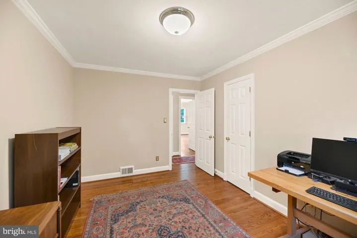 2710 N Brandywine St, Arlington, Virginia 22207