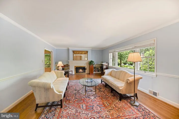 2710 N Brandywine St, Arlington, Virginia 22207