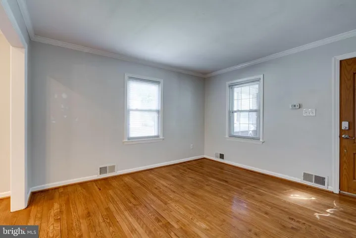 5940 N Kings Hwy, Alexandria, Virginia 22303