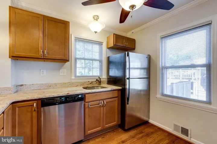 5940 N Kings Hwy, Alexandria, Virginia 22303