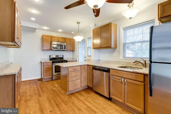 5940 N Kings Hwy, Alexandria, Virginia 22303