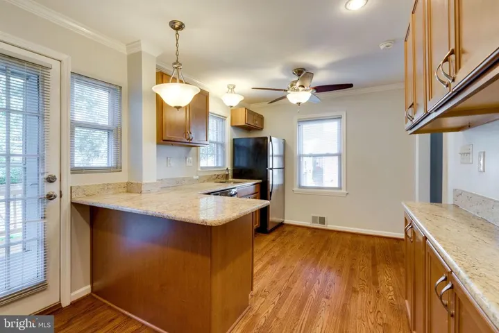5940 N Kings Hwy, Alexandria, Virginia 22303