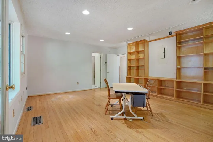 3804 Hummer Rd, Annandale, Virginia 22003