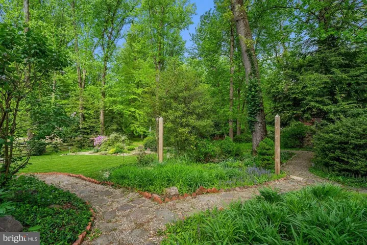 3804 Hummer Rd, Annandale, Virginia 22003