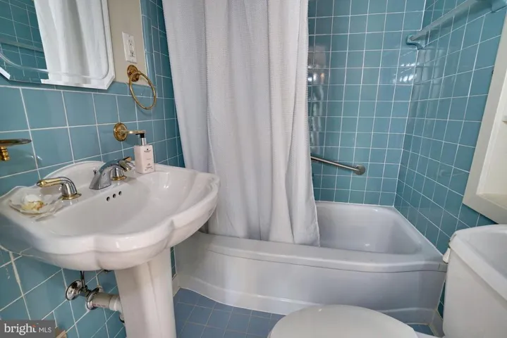 3804 Hummer Rd, Annandale, Virginia 22003