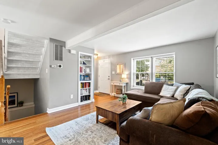 43498 Postrail Sq, Ashburn, Virginia 20147
