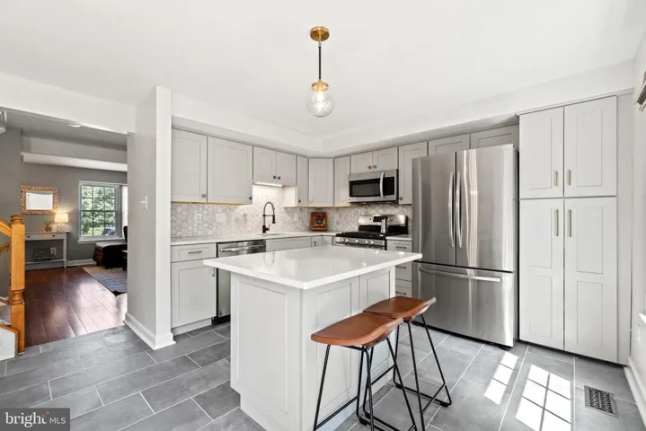 43498 Postrail Sq, Ashburn, Virginia 20147