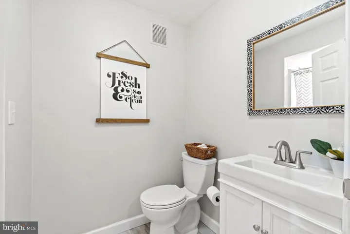 43498 Postrail Sq, Ashburn, Virginia 20147
