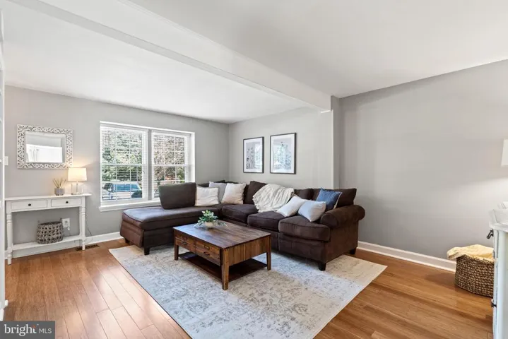43498 Postrail Sq, Ashburn, Virginia 20147