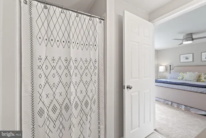 43498 Postrail Sq, Ashburn, Virginia 20147