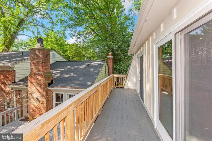 2401 Claremont Dr, Falls Church, Virginia 22043