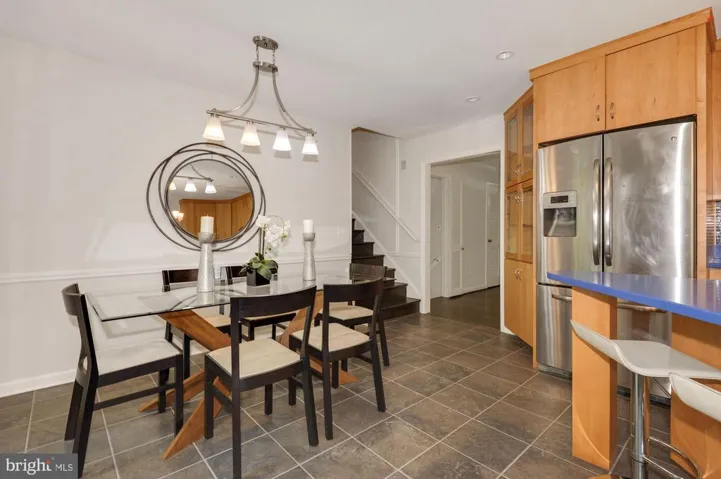 2401 Claremont Dr, Falls Church, Virginia 22043