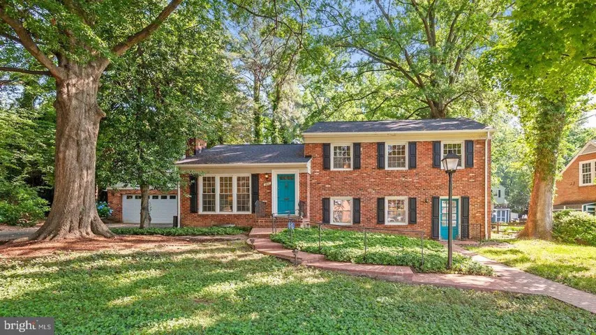 2401 Claremont Dr, Falls Church, Virginia 22043