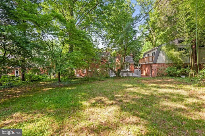 2401 Claremont Dr, Falls Church, Virginia 22043
