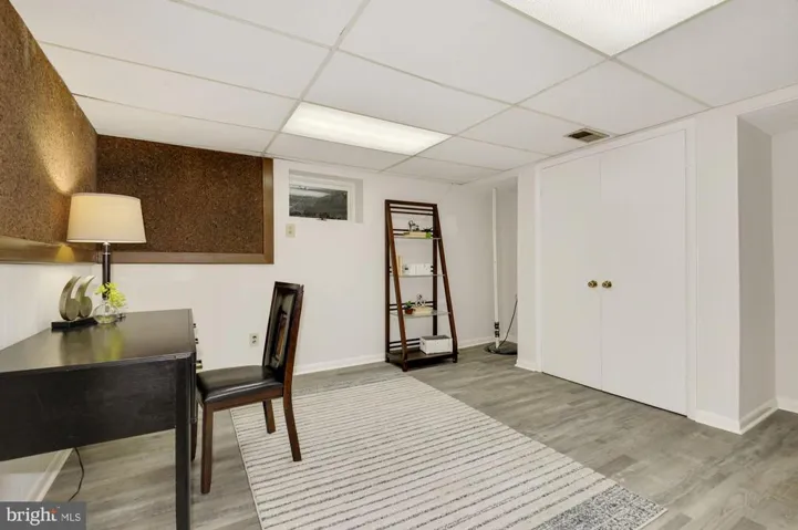2401 Claremont Dr, Falls Church, Virginia 22043